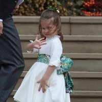 La Princesa Carlota saludando en la boda de Eugenia de York y Jack Brooksbank
