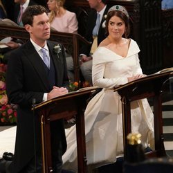 Eugenia de York dedica una mirada de amor a Jack Brooksbank en su boda