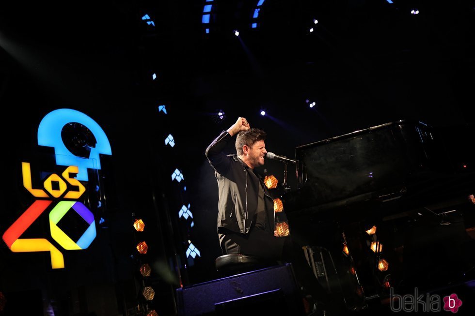 Pablo López en el concierto Básico de Los 40 Opel Corsa