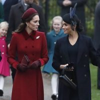 Kate Middleton y Meghan Markle llegando a la Misa de Navidad 2018