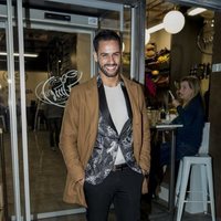 Asraf Beno en el cumpleaños de Mónica Hoyos