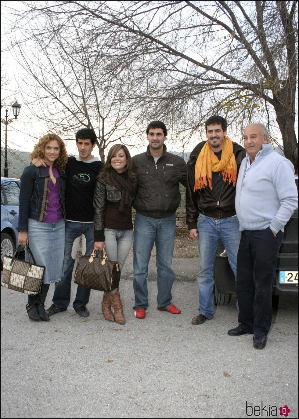 Humberto Janeiro junto a  Jesulín y María José Campanario, Víctor Janeiro y Beatriz Trapote y Humberto Janeiro Jr.