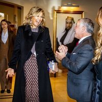 Máxima de Holanda saluda emocionada a Abdalá y Rania de Jordania