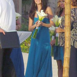 Selena Gomez vestida de dama de honor en México