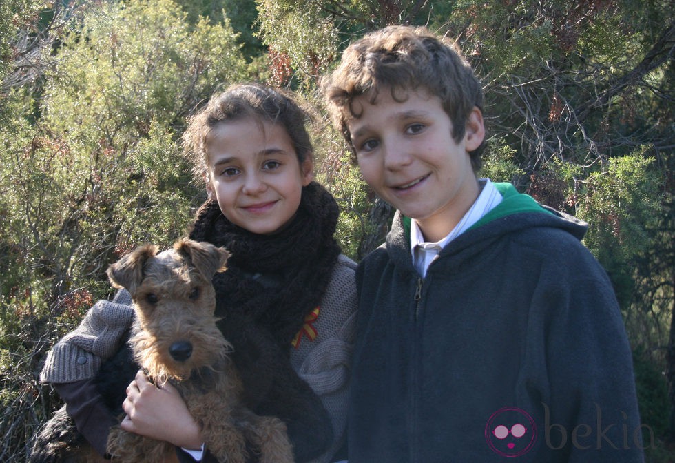 Felicitación de Navidad 2011 de la Infanta Elena y sus hijos Victoria Federica y Froilán