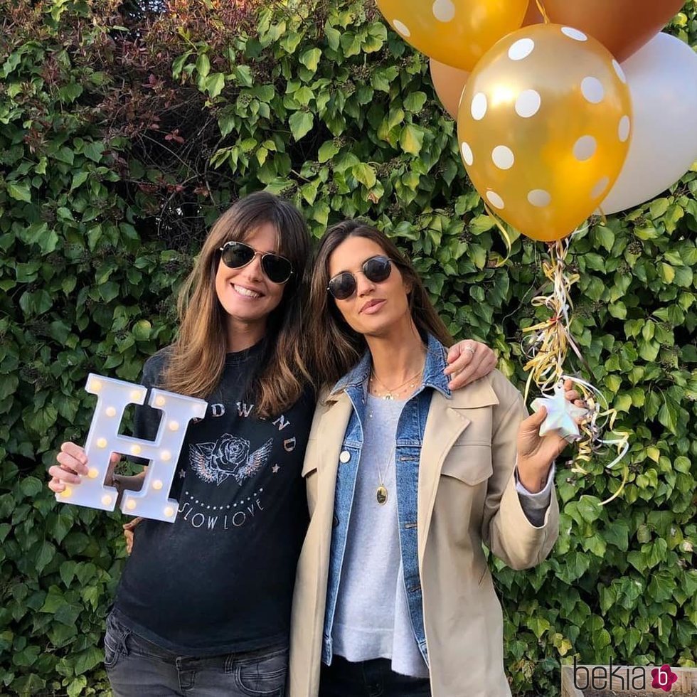 Sara Carbonero en la baby shower de Isabel Jiménez