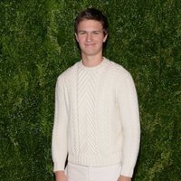 Ansel Elgort en la Gala Vogue 2014