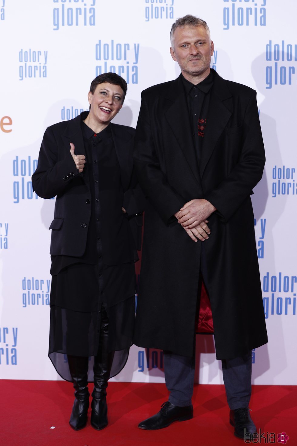 Eva Hache y Jöns Andrés Papila en la alfombra roja de 'Dolor y gloria'