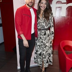 Ana Guerra y Ricky Merino en la presentación de su libro 'Con una sonrisa'