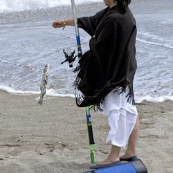 Isabel Pantoja pescando en Marbella
