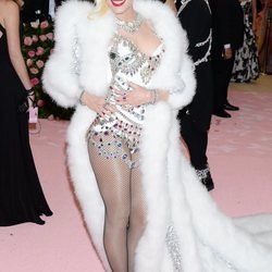 Gwen Stefani en la alfombra roja de la Gala MET 2019