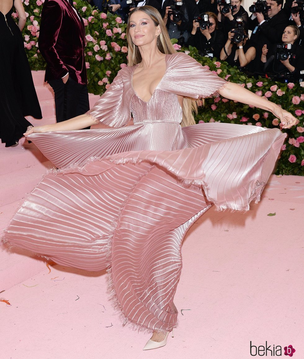 Gisele Bundchen en la alfombra roja de la Gala MET 2019