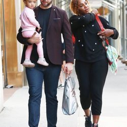Serena Williams paseando por NY con su familia