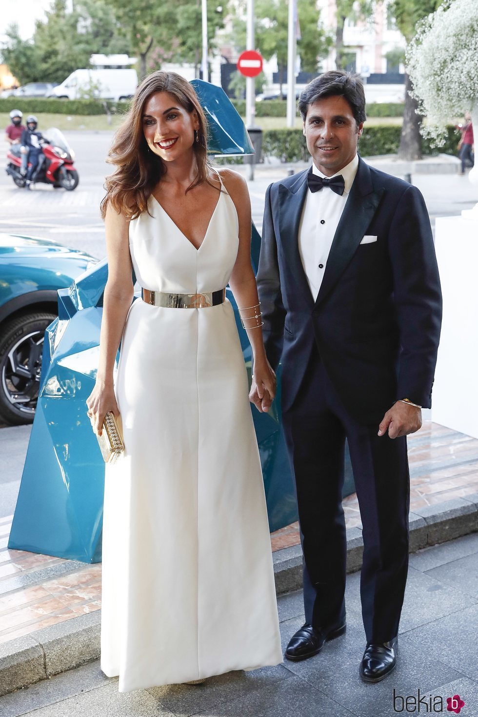 Lourdes Montes y Fran Rivera llegando a la Gala contra el cáncer de Elle