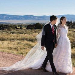 Allison Williams y Ricky Van Veen en su boda