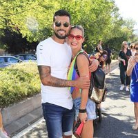 Tamara Gorro y Ezequiel Garay en el desfile del Orgullo 2019