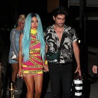 Mahi Masegosa y su novio a su llegada a la fiesta de despedida de 'Supervivientes 2019'