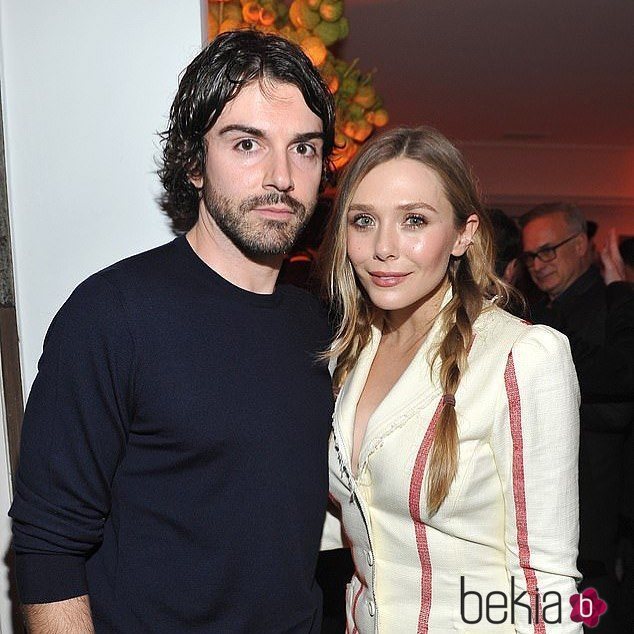 Elizabeth Olsen y su prometido Robbie Arnett