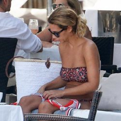 Tamara Gorro tras cambiarse de bikini en Ibiza