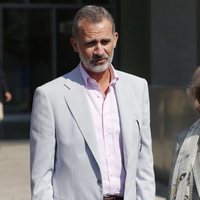 El Rey Felipe VI y la Reina Sofía atienden a la prensa para informar del estado del Rey Juan Carlos
