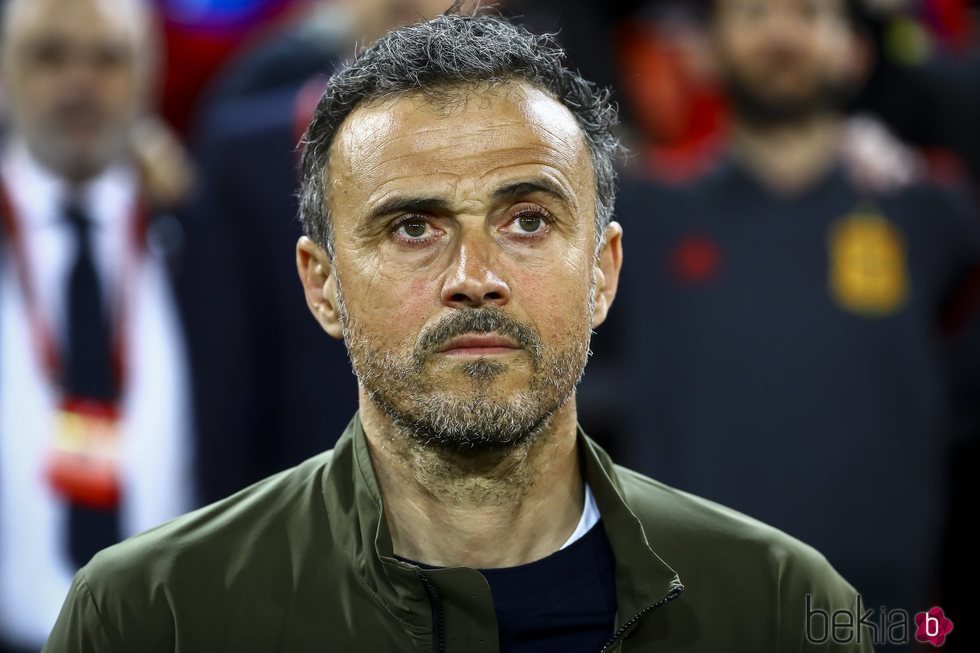 Luis Enrique con gesto serio