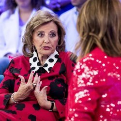 María Teresa Campos hablando con Toñi Moreno en 'Aquellos maravillosos años'