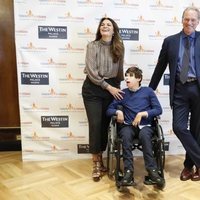 Bertín Osborne y su mujer Fabiola Martínez con su hijo Kike en la presentación de la nueva campaña de la Fundación Bertín Osborne