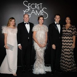 Camille Gottlieb, Alberto de Mónaco, Carolina de Mónaco, Louis Ducruet y Marie Chevallier en Secret Games