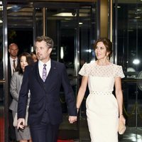 Federico y Mary de Dinamarca en el banquete organizado por la entronización de Naruhito de Japón