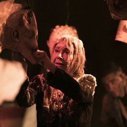 Mila Ximénez, asustada en la gala 9 de 'GH VIP 7' en el túnel del terror de Halloween