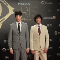 Javier Calvo y Javier Ambrossi en la alfombra roja de los Premios Iris 2019