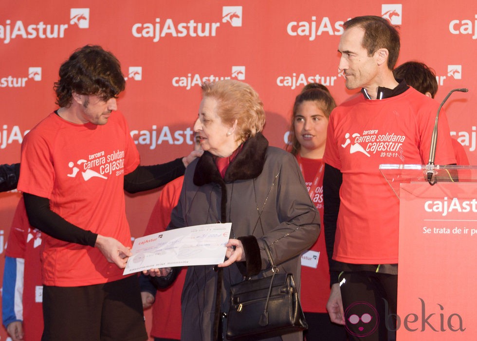 Fernando Alonso durante una carrera solidaria en Oviedo