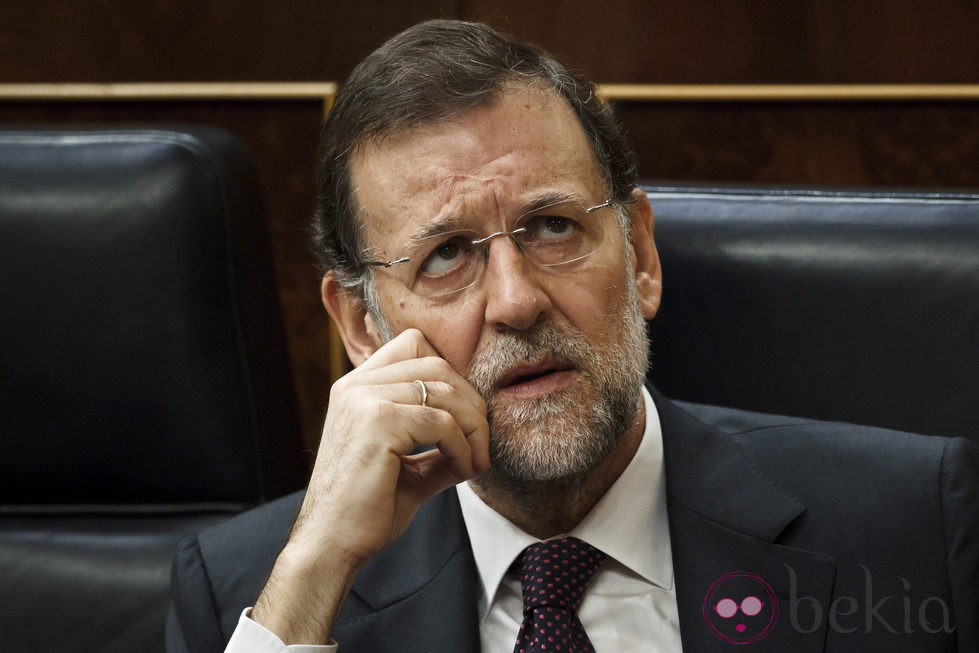 Mariano Rajoy mirando al cielo