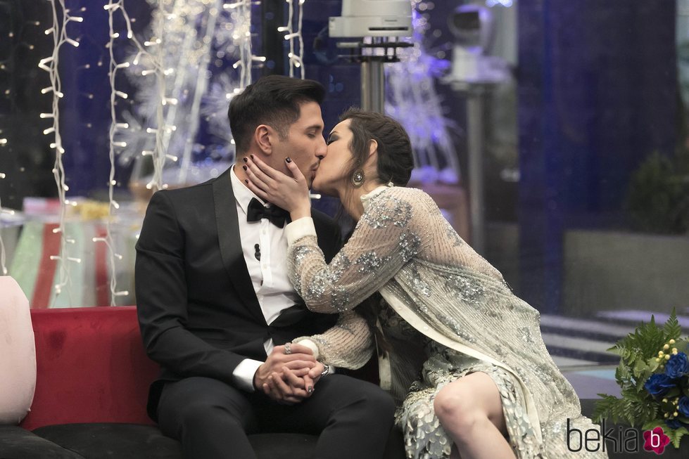 Adara y Gianmarco besándose en la gala final de 'GH VIP 7'