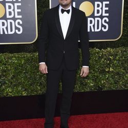 Leonardo DiCaprio en la alfombra roja de los Globos de Oro 2020