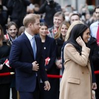 El Príncipe Harry y Meghan Markle con la Alta Comisionada de Canadá en Reino Unido