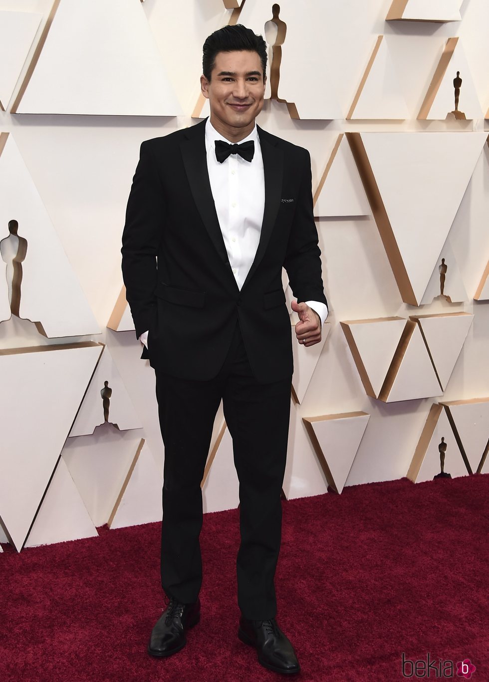 Mario Lopez en la alfombra de los Oscar 2020