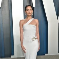 Lily Aldridge en la fiesta de Vanity Fair tras los Oscar 2020