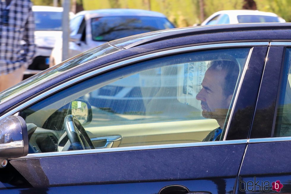 Alessandro Lequio llegando a casa de Ana Obregón tras el entierro de su hijo Álex Lequio