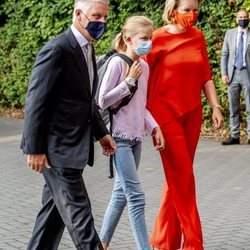 Felipe y Matilde de Bélgica acompañan a su hija Leonor de Bélgica en su vuelta al cole