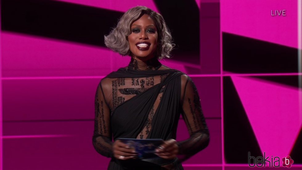 Laverne Cox presentando la gala de los Premios Emmy 2020