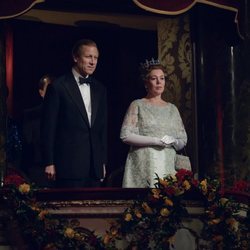 Olivia Colman y Tobias Menzies como la Reina Isabel y el Duque de Edimburgo en la cuarta temporada de 'The Crown'