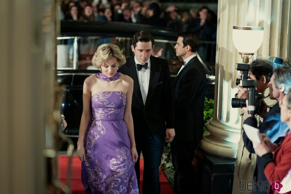 Emma Corrin y Josh O'Connor en la cuarta temporada de 'The Crown'
