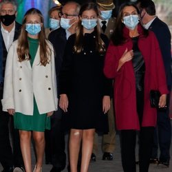 La Reina Letizia, la Princesa Leonor y la Infanta Sofía en 'LAFPABRICA. Fábrica en Premios'