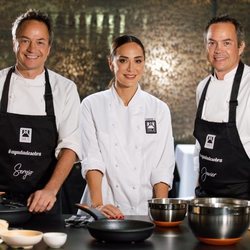 Tamara Falcó haciendo un show cooking con los hermanos Torres