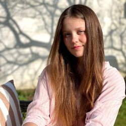 Isabel de Dinamarca en un posado en la Cancillería de Fredensborg