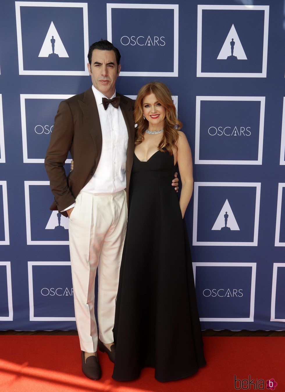Sacha Baron Cohen e Isla Fisher en el visionado de los Premios Oscar 2021 en Sidney