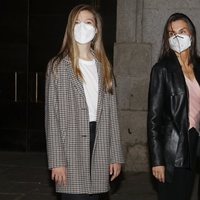 La Reina Letizia, la Princesa Leonor y la Infanta Sofía tras acudir a la ópera en el Teatro Real