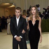 Justin y Hailey Bieber en la MET Gala 2021