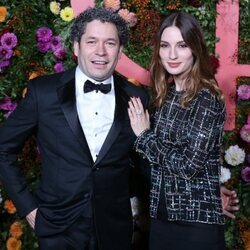 María Valverde con Gustavo Dudamel en su debut como director en la ópera Garnier de París